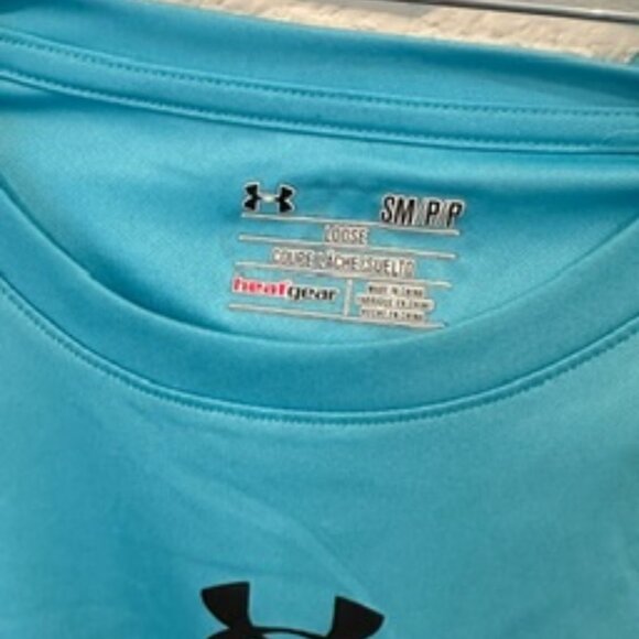 Under Armour HeatGear Loose-Fit Shirt (Small) - Picture 3 of 3